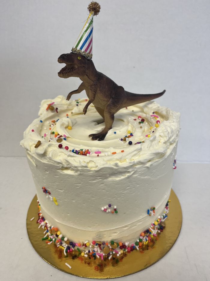 DINO ROAR Cake 6" double layer (serves 12-15)
