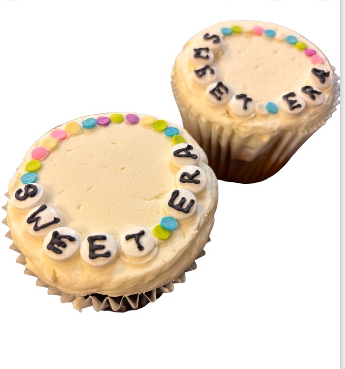 🩷 Friendship Bracelet Cupcakes