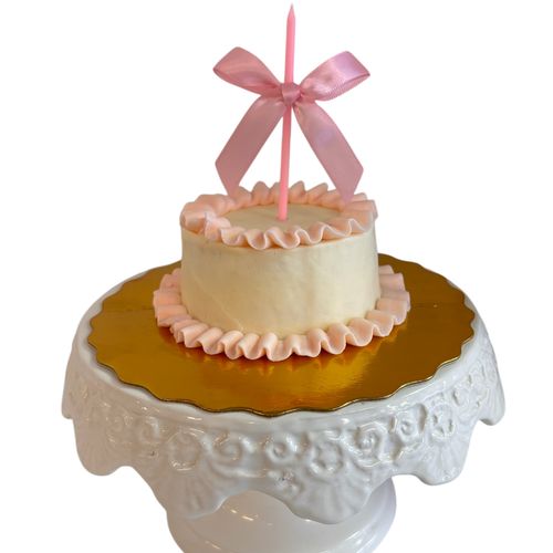 🎀 SWEET Ruffles & Bow 4” cake with Bow Candle