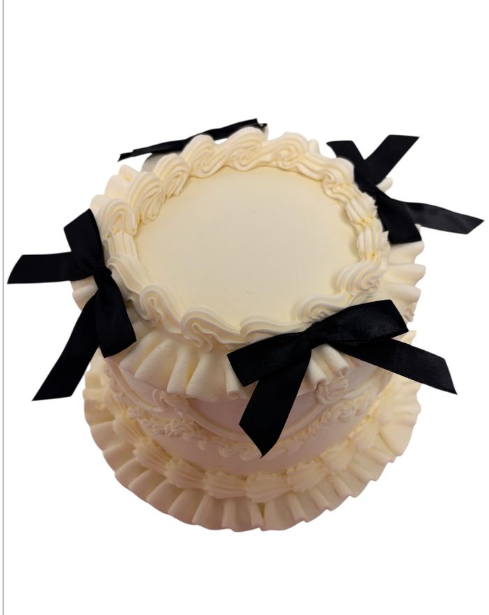 🎓 GRAD LAMBETH CAKE serves 12-15