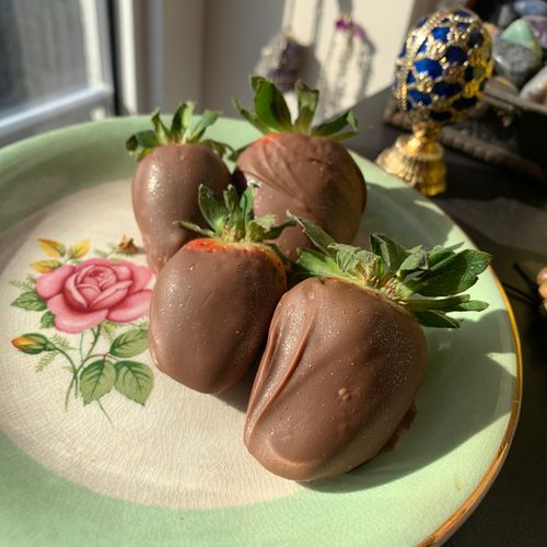 Milk Chocolate Dipped Strawberries