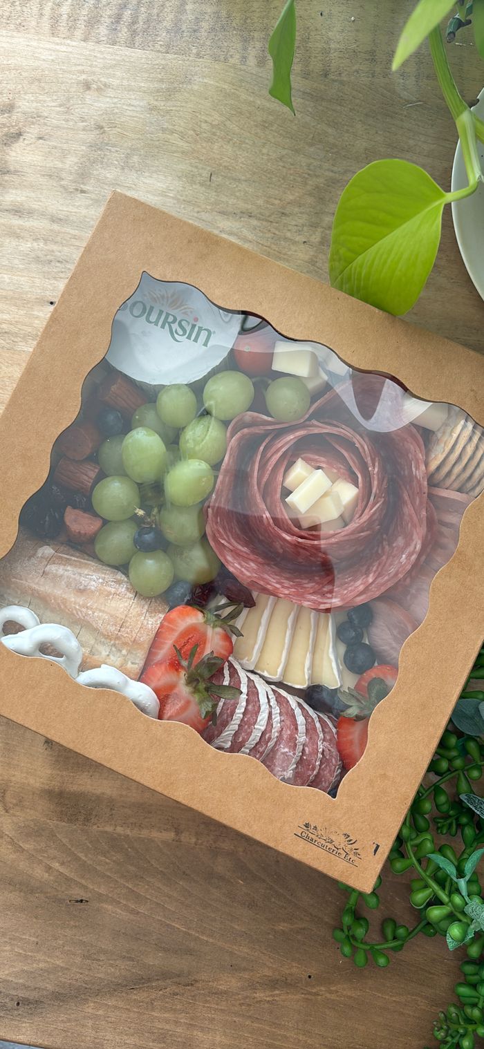 9 Inch Charcuterie Box